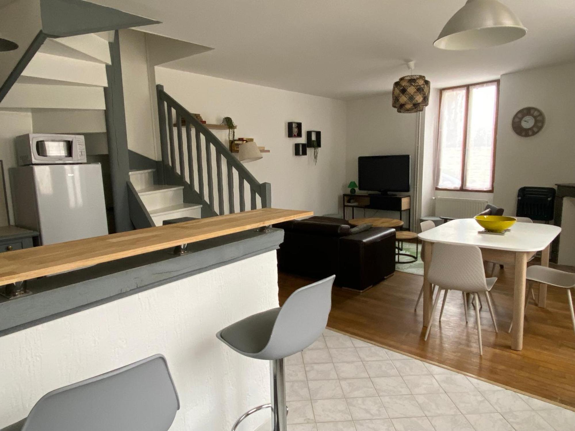 Vila Maison Au Centre De Tanlay Exteriér fotografie